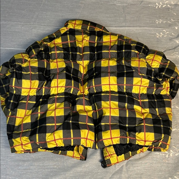 NIKE Yellow and Black Plaid Puffer Jacket - Picture 6 of 6